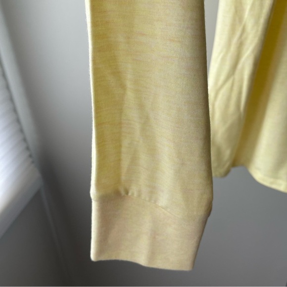 2UNDR Luxury Long Sleeve Hooded Tee Tshirt With Hood Pullover Yellow Mens Large - Picture 6 of 10